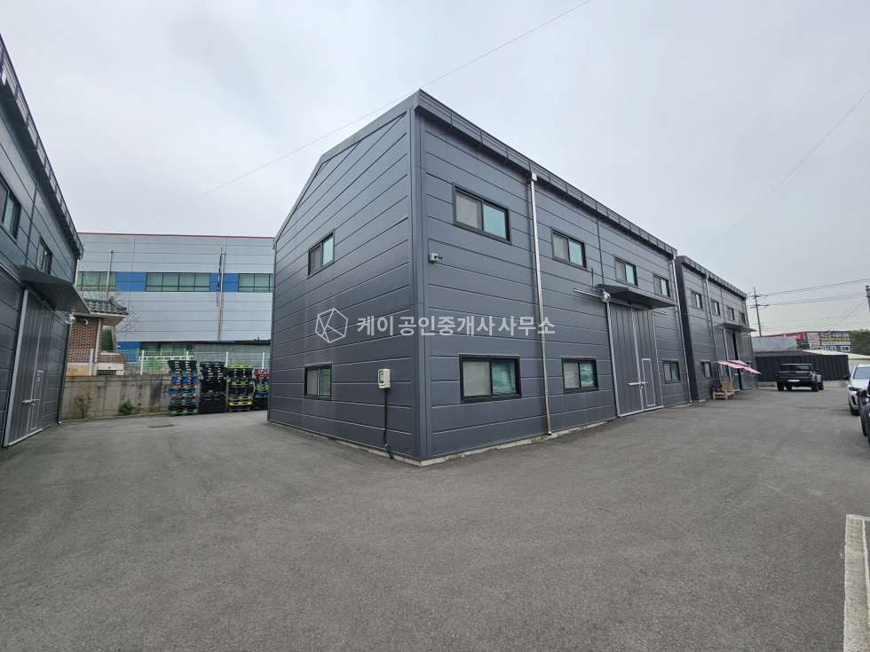경기 파주시 탄현면 법흥리 2차선 도로 근접, 준신축급 컨디션, 제조가능, 높은층고 개방감 굿 월세 매물번호 13008 사진 1