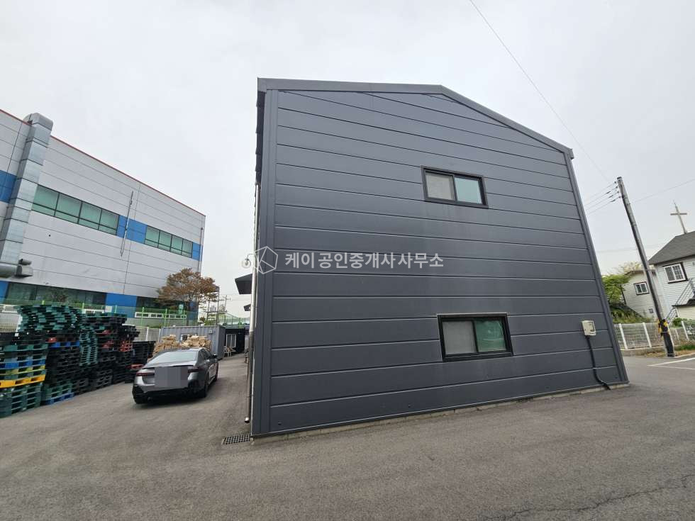 경기 파주시 탄현면 법흥리 2차선 도로 근접, 준신축급 컨디션, 제조가능, 높은층고 개방감 굿 월세 매물번호 13008 사진 3