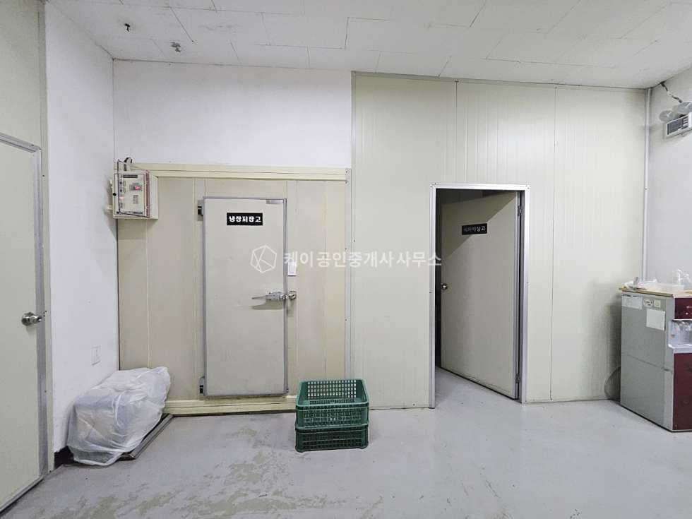 경기 고양일산서구 덕이동 냉장.냉동시설 완비 되어있는 55평 임대, 4차선 도로 접, 저렴한 월세 추천! 월세 매물번호 10921 사진 3