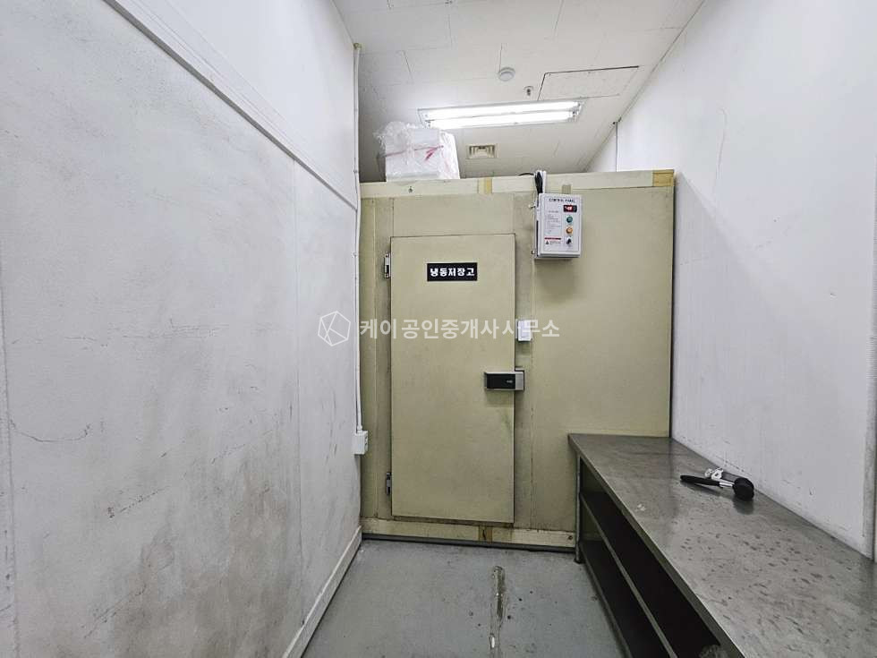 경기 고양일산서구 덕이동 냉장.냉동시설 완비 되어있는 55평 임대, 4차선 도로 접, 저렴한 월세 추천! 월세 매물번호 10921 사진 4