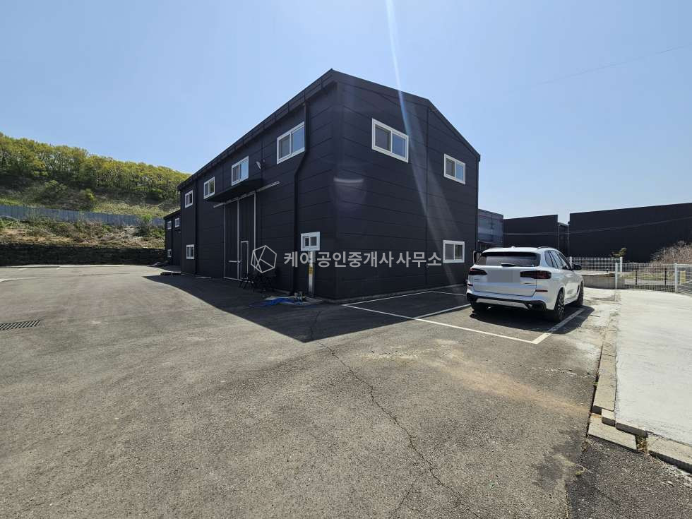 경기 파주시 탄현면 오금리 성동IC 8분, 2종 제조가능, 신축급 넓은마당, 오수직관 월세 매물번호 13022 사진 3