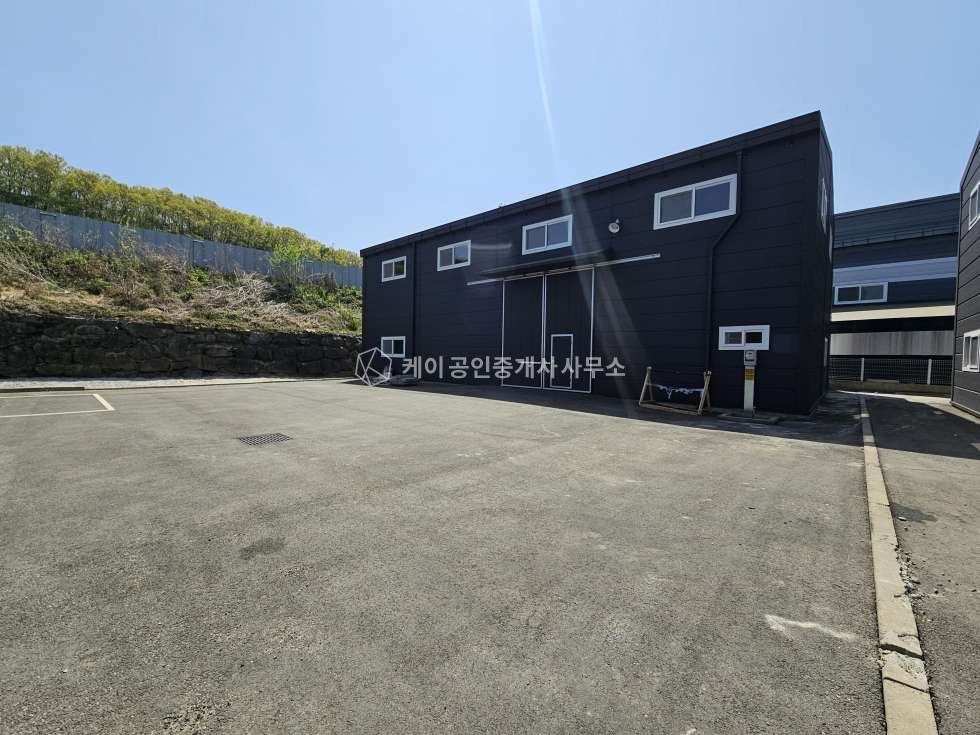 경기 파주시 탄현면 오금리 탄현면 오금리,신축급 컨디션,성동IC 8분, 2종 제조가능,오수직관, 식품공장 가능! 월세 매물번호 13025 사진 1