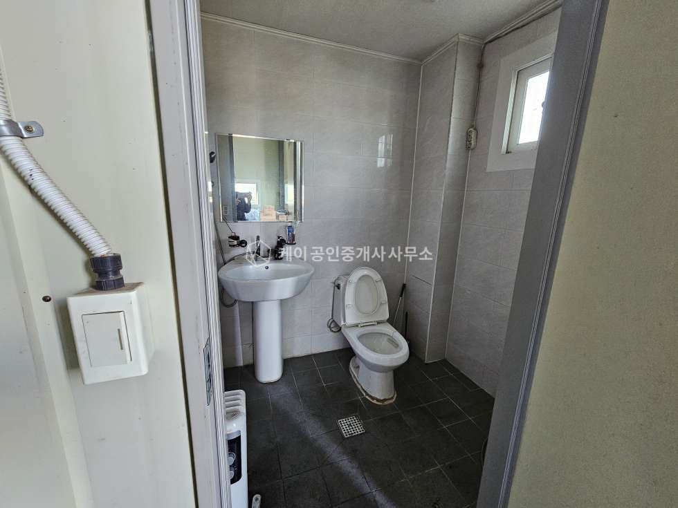 경기 고양일산동구 설문동 설문동 대로변 창고임대, 내부화장실, 컨테이너 복층사무실, 2종제조가능,층고7m 월세 매물번호 13057 사진 5