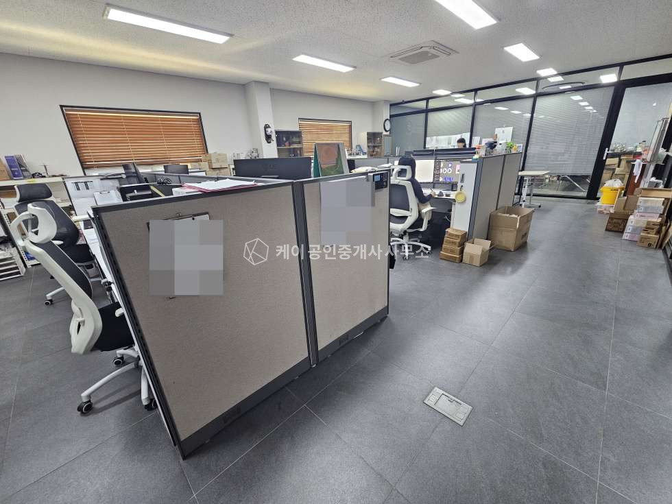 경기 파주시 탄현면 성동리 성동IC 5분거리 ,대지 1,210평, 연면적 447평, 가설 450평 대형단독부지, 제조 물류 사옥형공장 다방면 활용가능 매매 매물번호 13078 사진 7