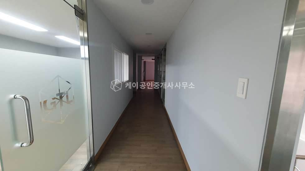 경기 파주시 탄현면 금산리 1,2동 공장, 창고, 자유로 낙하IC 인접, 탄현 헤이리 주변, 광활한 단독 마당, 약 400평 공장 창고 월세 매물번호 12930 사진 10