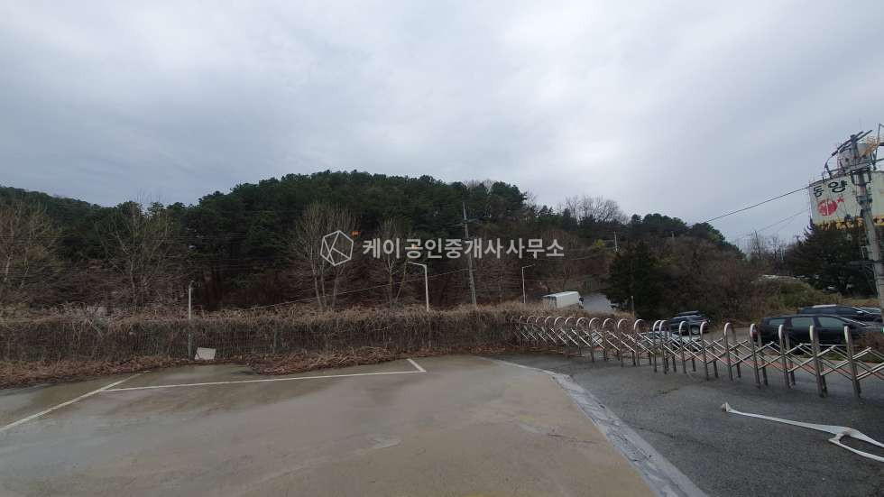 경기 파주시 탄현면 금산리 1,2동 공장, 창고, 자유로 낙하IC 인접, 탄현 헤이리 주변, 광활한 단독 마당, 약 400평 공장 창고 월세 매물번호 12930 사진 16