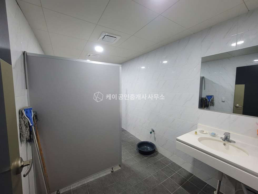 경기 파주시 탄현면 대동리 파주 연 577평 층고 높은 공장, 자유로 500m 1분거리, 대형단독마당, 40피트츄레라 가능 매매 매물번호 11025 사진 20