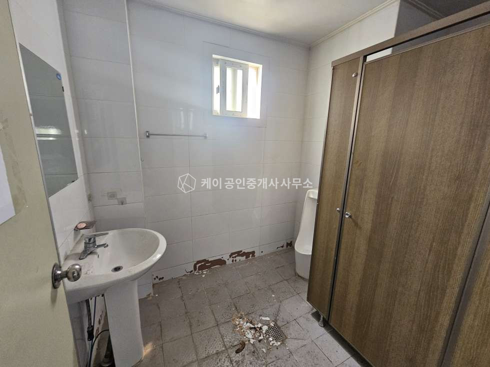 경기 고양일산동구 식사동 식사동 240평 창고+가설150평 사용가능, 2차선 대로변, 층고 8.4m, 즉시입주가능 월세 매물번호 10022 사진 9