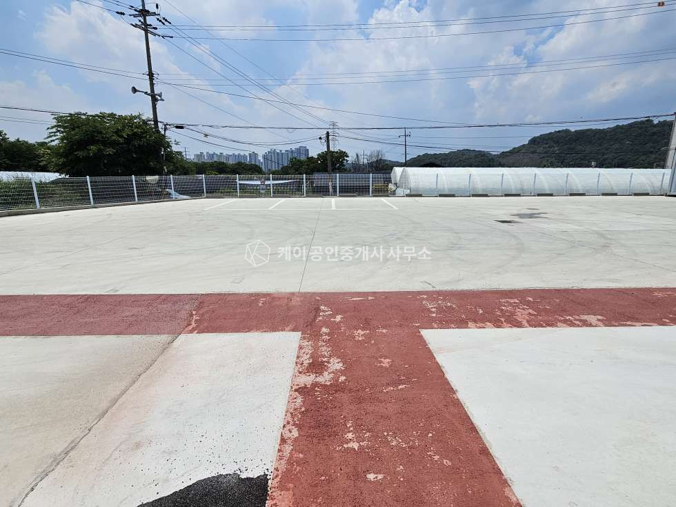 경기 고양덕양구 오금동 통일로 IC 인근 ,도심권 귀한 신축 창고 65평 두동 임대, 층고 7.9m,대형차 출입가능, 즉시 입주가능 월세 매물번호 13130 사진 8