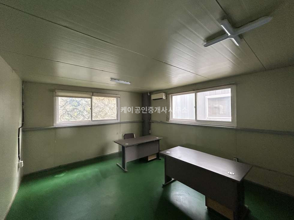 경기 파주시 광탄면 분수리 광탄면 219평 공장, 내부 사무실, 깨끗하게 관리됨, 즉시 입주 가능 월세 매물번호 11099 사진 7