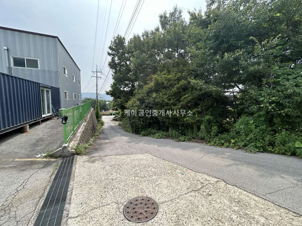 경기 파주시 광탄면 분수리 광탄면 219평 공장, 내부 사무실, 깨끗하게 관리됨, 즉시 입주 가능 월세 매물번호 11099 사진 8