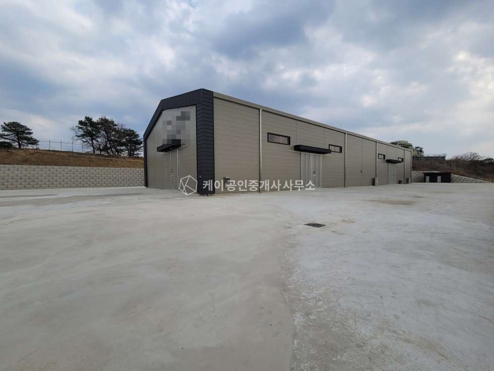 경기 파주시 파주읍 봉암리 파주시 초대형 단독마당, 530평 통건물 스튜디오 방송통신시설, 월롱ic 10분이내, 도로변, 40피트츄레라 월세 매물번호 10739 사진 8
