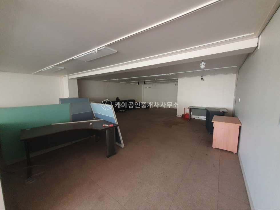 경기 김포시 양촌읍 석모리 공장 2층 80평, 화물리프트 2t, 25톤 차량 진입가능, 즉시입주 월세 매물번호 11144 사진 4