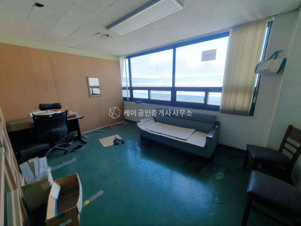 경기 김포시 양촌읍 석모리 공장 2층 80평, 화물리프트 2t, 25톤 차량 진입가능, 즉시입주 월세 매물번호 11144 사진 9