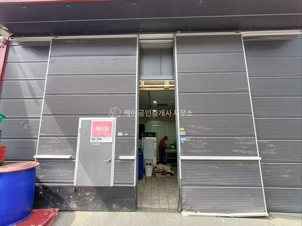 인천 서해구 석남동 1동 해썹 인증 공장, 대지 196p, 연면적 268p, 냉장시설 설치, 봉수대로 인근, 식품, 화장품 공장 매매 매물번호 12189 사진 2