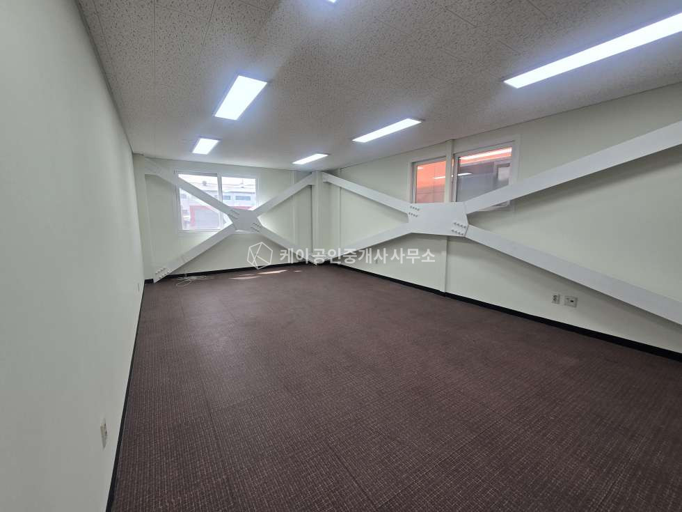 인천 서해구 원창동 제1,제2동 인천 북항 공장, 사무실, 사옥, 높은층고, 약200평이상 월세 매물번호 12997 사진 7