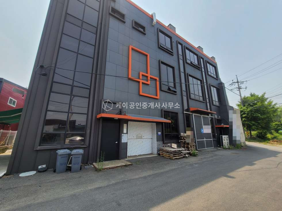 경기 파주시 신촌동 C동 파주 문발ic 3분, 연249평 공장 (1, 2층 각 124평씩 ), 하수직관, 상수도 사용, 화물EV, 고전력, 내부사무실 월세 매물번호 11000 사진 1