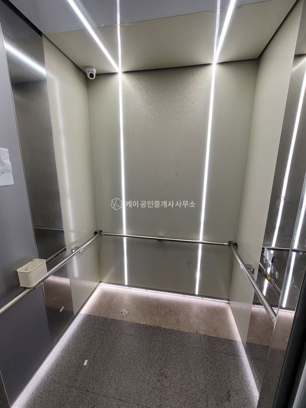 경기 파주시 신촌동 C동 파주 문발ic 3분, 연249평 공장 (1, 2층 각 124평씩 ), 하수직관, 상수도 사용, 화물EV, 고전력, 내부사무실 월세 매물번호 11000 사진 20