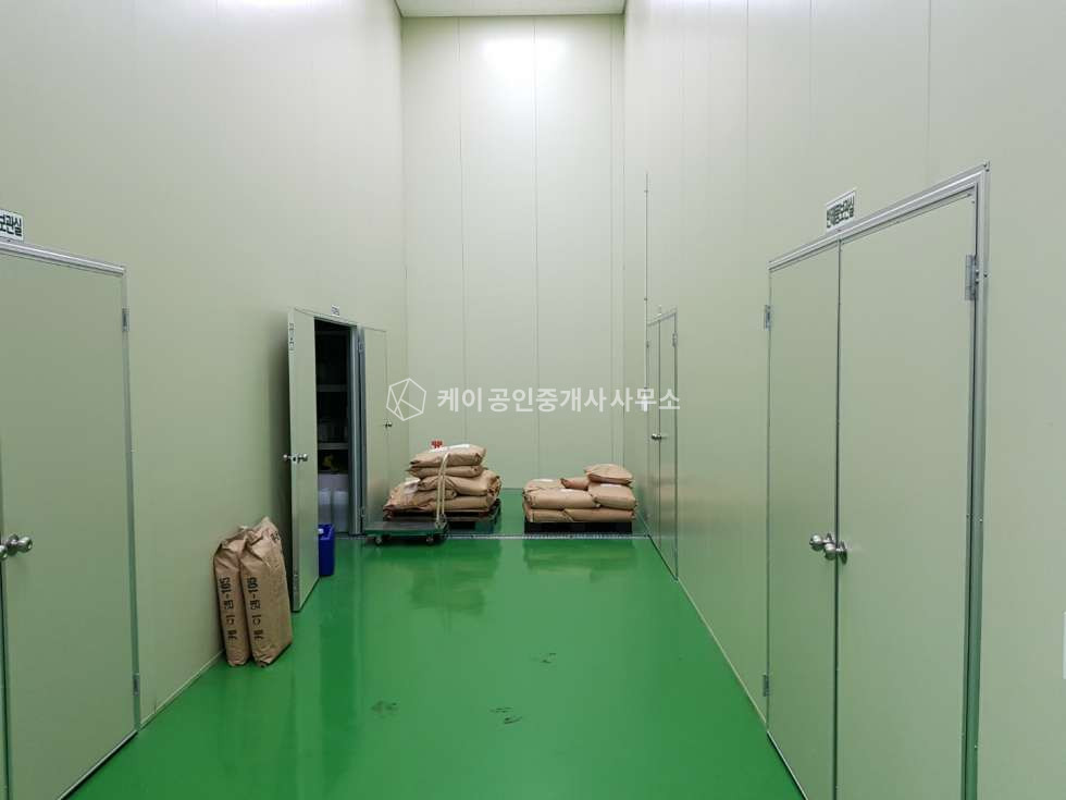 인천 남동구 고잔동 화장품, 식품제조 공장, 신축 리모델링(21년), 대지 427p, 연면적 829p,단독마당 매매 매물번호 12207 사진 9