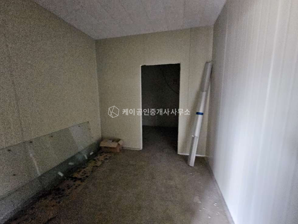 인천 서해구 원창동 남청라 IC 2분거리, 연면적 278평 공장, 화물리프트O, 식품 HACCP 인증 준비하던 공장 매매 매물번호 11312 사진 2