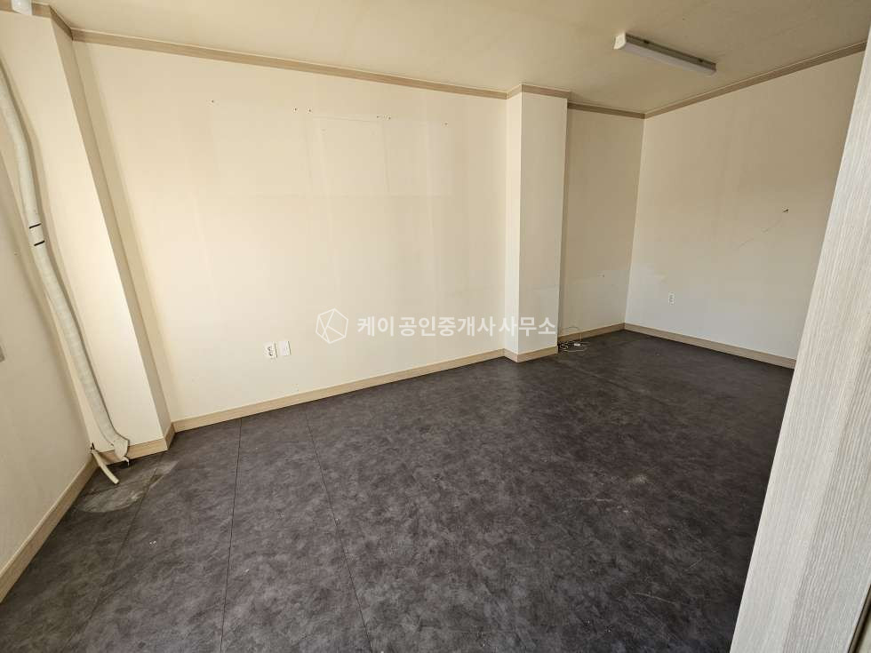 경기 고양일산서구 구산동 송산IC 2분거리, 회전교차로 접, 광고효과 접근성 최고, 넓은 단독마당, 츄레라가능, 88평 통공장 월세 매물번호 12830 사진 10