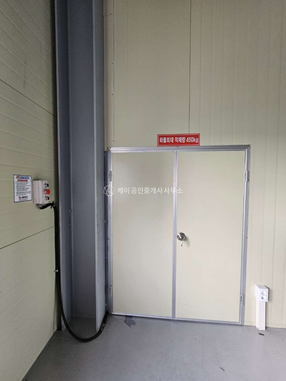 경기 고양일산서구 대화동 1동 실평150, 장항천, 자유로 5분, 화물엘베 갖쳐줘 있는 신축창고, 2종근생제조 월세 매물번호 10060 사진 4