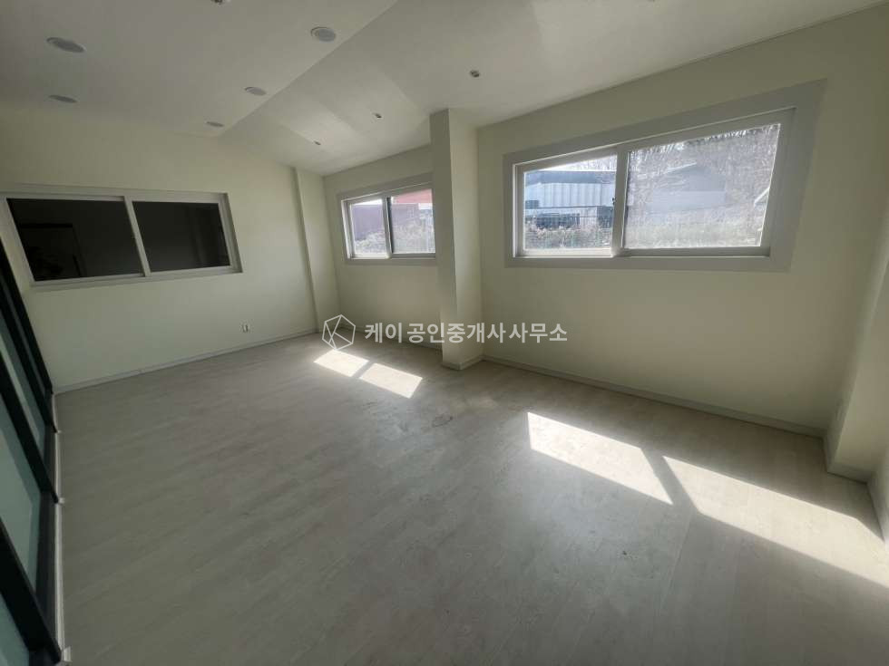 경기 고양일산동구 설문동 설문ic 인근 넓은 단독마당, 트레일러 진입 위치 좋은 1,2종근생 매매 매물번호 10667 사진 15