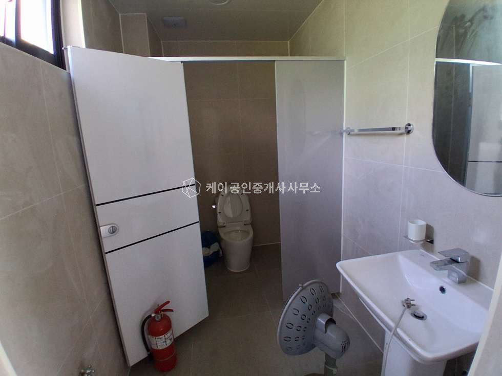 경기 김포시 양촌읍 석모리 김포 145평 예쁜 2층 신축 상가, 넓은 주차장, 1,2층 실내 계단 월세 매물번호 10240 사진 5