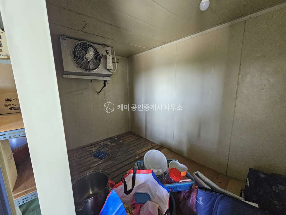 경기 파주시 산남동 자유로 산남IC 초인접 , 대로변 위치, 추레라 가능, 92평 , 냉동 냉장고 시설 월세 매물번호 12883 사진 10
