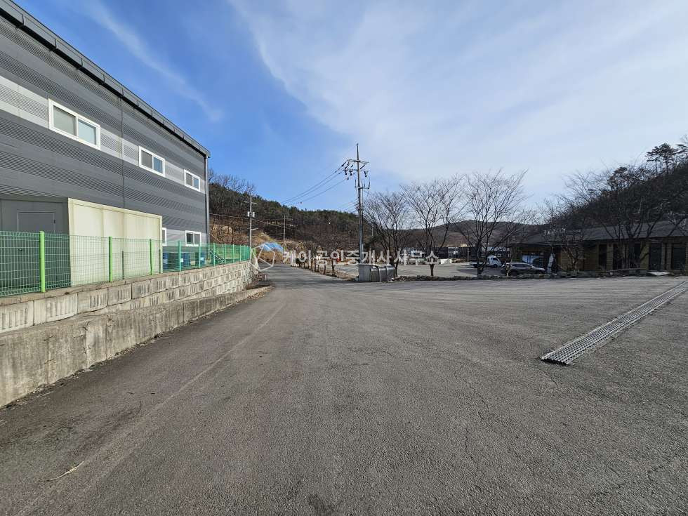 경기 파주시 문산읍 내포리 내포IC 3분, 2차선도로 인접, 40ft 추레라가능, 층고13m, 연면적 1089평 대형공장 매매 매매 매물번호 12745 사진 12