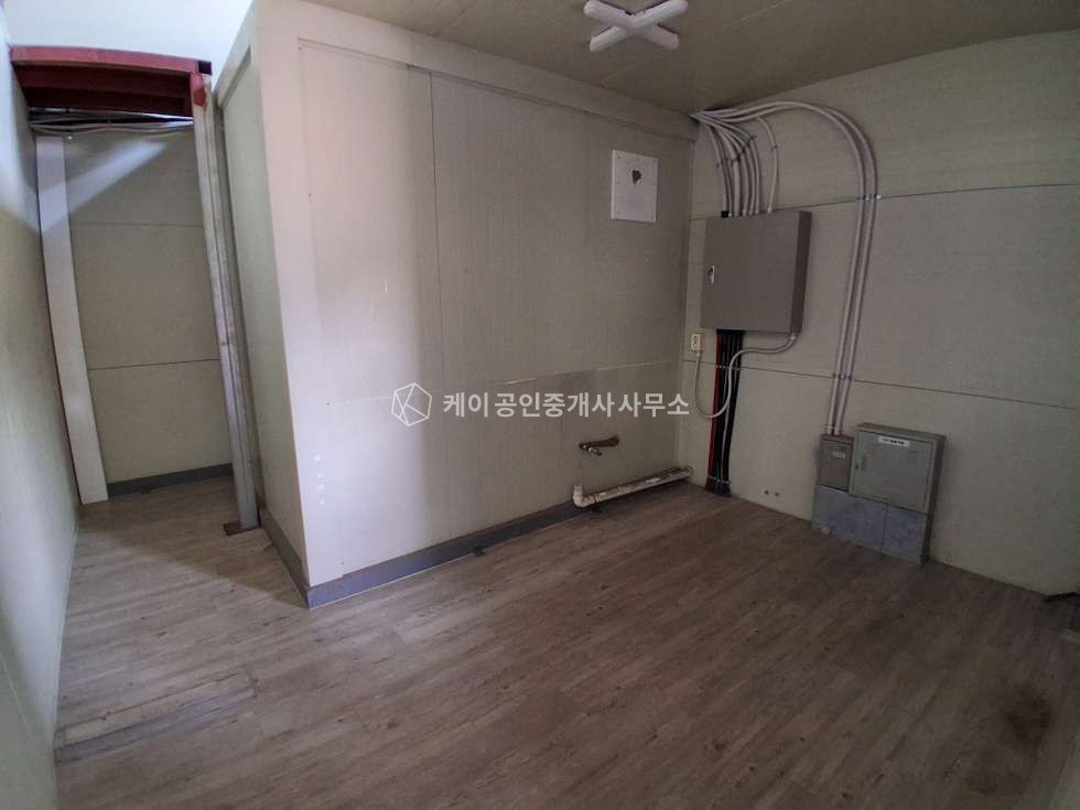 경기 고양일산동구 사리현동 1종근생, 105평+105평, 내부 사무실, 단독마당, 대형차량, 빠른 입주 가능 월세 매물번호 13212 사진 5