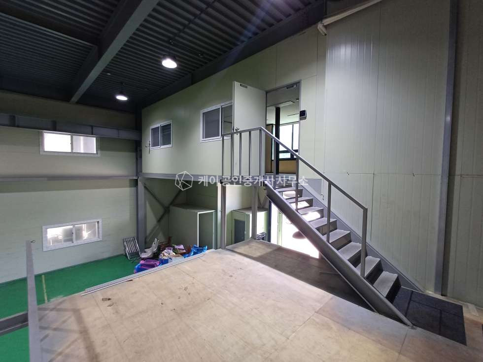인천 서해구 가좌동 가좌 ic 초입, 전용 140+20평, 사무실, 남녀 구분 화장실, 콤푸레샤 설비 완비 매매 매물번호 12347 사진 8