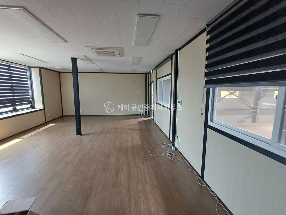 인천 서해구 가좌동 가좌 ic 초입, 전용 140+20평, 사무실, 남녀 구분 화장실, 콤푸레샤 설비 완비 매매 매물번호 12347 사진 10