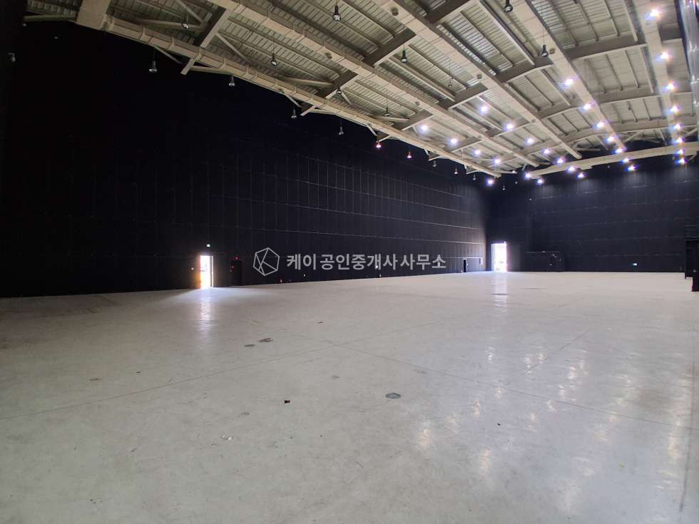 경기 김포시 대곶면 대벽리 기둥없는 통 516평+2층 57평, 층고 16.4m, 전차량 진입가능, 구내식당, 숙소 완비 월세 매물번호 13216 사진 1
