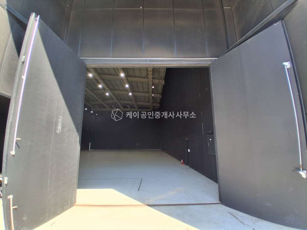 경기 김포시 대곶면 대벽리 기둥없는 통 516평+2층 57평, 층고 16.4m, 전차량 진입가능, 구내식당, 숙소 완비 월세 매물번호 13216 사진 6